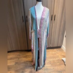 Avery Rayne Colorful Long Kimono/Swimsuit cover up. New without tags.